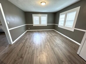 995 Center St in Beaumont, TX - Foto de edificio - Building Photo