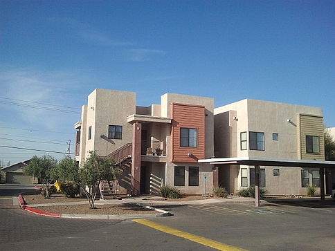 Maddox Estates in Eloy, AZ - Foto de edificio - Building Photo