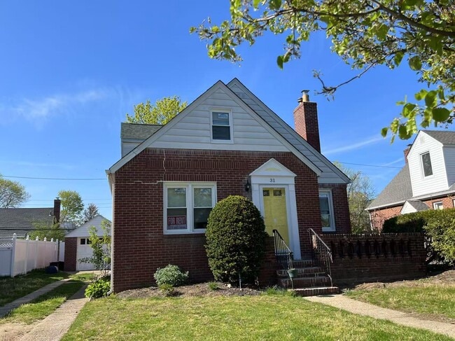 property at 31 Evergreen Ln