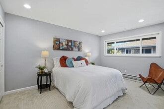 597 Valley Forge Way, Unit 4 in San Jose, CA - Building Photo - Building Photo