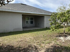 2232 Bexley Dr in Tavares, FL - Building Photo - Building Photo