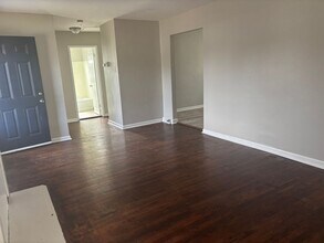 6625 Thurston Ave in Berkeley, MO - Building Photo - Building Photo