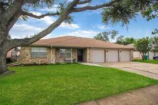 4507 Ponca St in Pasadena, TX - Building Photo