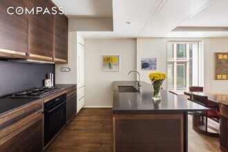 345 W 14th St, Unit 5D in New York, NY - Foto de edificio - Building Photo