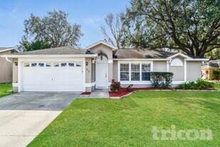 836 Cloyd Dairy Loop in Orlando, FL - Building Photo