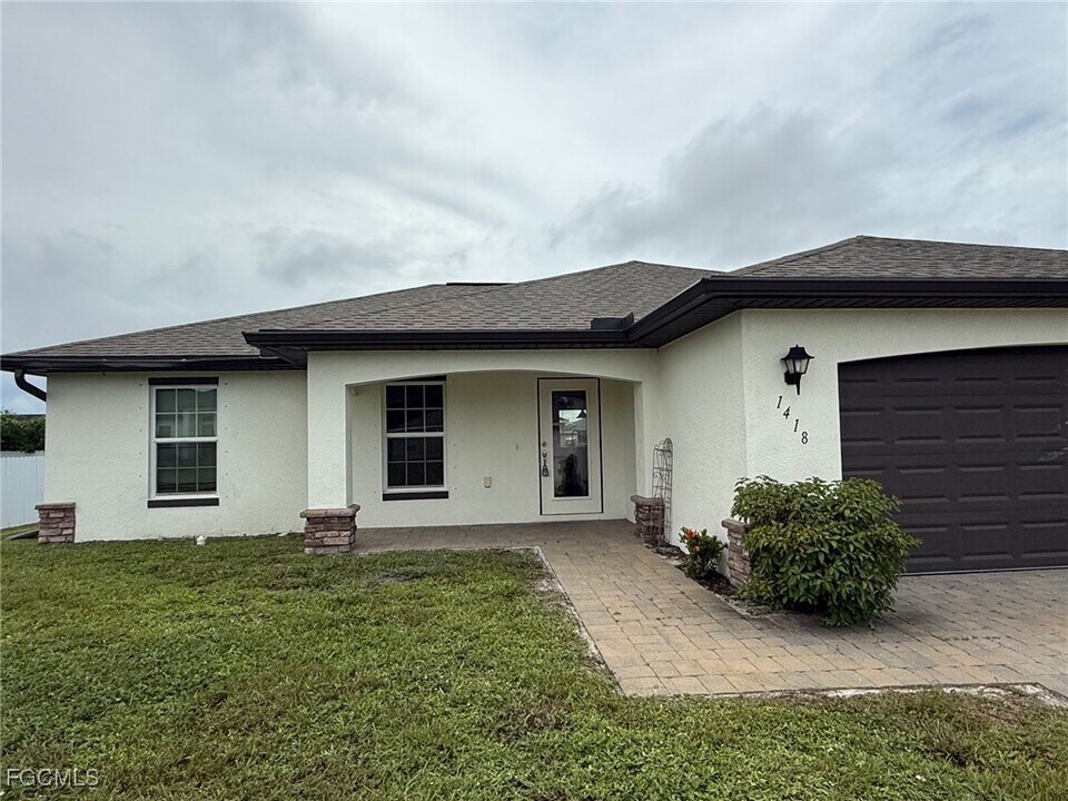 1418 NW 20th St in Cape Coral, FL - Building Photo