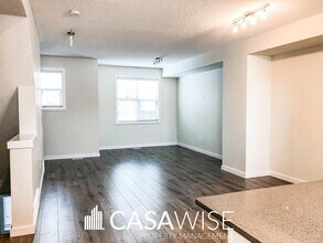 655-655 Watt Blvd SW in Edmonton, AB - Building Photo - Building Photo