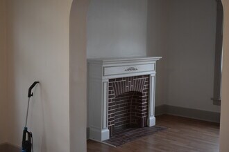 547 W 5th St, Unit West 5th 547 in Erie, PA - Foto de edificio - Building Photo