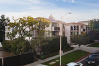 8530 Holloway Dr in West Hollywood, CA - Building Photo - Building Photo