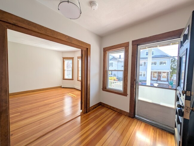 29 Frederick Ave in Medford, MA - Foto de edificio - Building Photo