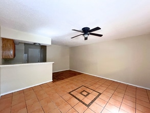 5120 San Francisco Ave in Laredo, TX - Building Photo - Building Photo