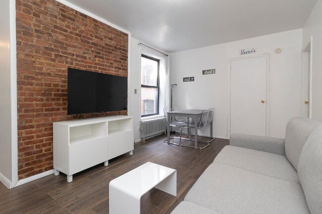 1823 2nd Ave, Unit SI ID1059823P in New York, NY - Building Photo - Building Photo
