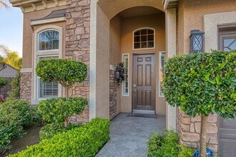 10509 N Sierra Vista Ave in Fresno, CA - Building Photo - Building Photo