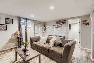 5327 Independence St in Arvada, CO - Building Photo