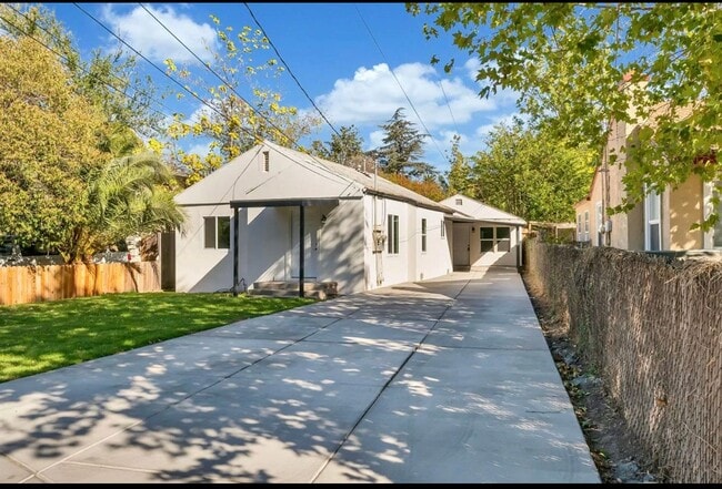 1519 Tessa Ave in Sacramento, CA - Building Photo - Building Photo
