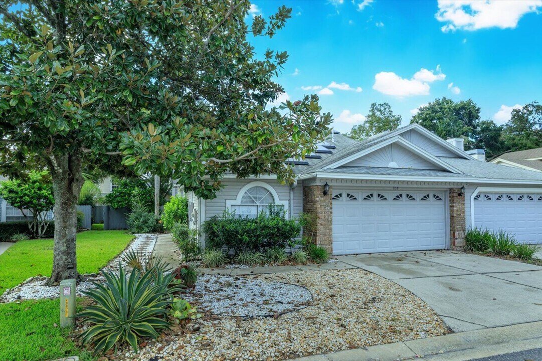 858 Weatherly Ct in Longwood, FL - Foto de edificio