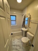 6902 19th St in Berwyn, IL - Building Photo