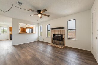 6910 Rifle Bend in Austin, TX - Building Photo - Building Photo