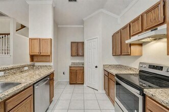 8113 Heritage Pl Dr in Fort Worth, TX - Building Photo - Building Photo