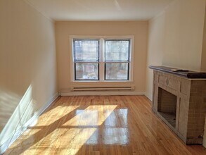 1025 Dempster St in Evanston, IL - Building Photo - Building Photo