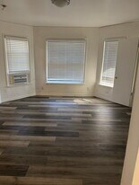 90 W Main St in Chicago Heights, IL - Building Photo