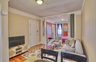 237 Summit Ave, Unit #3 in Jersey City, NJ - Building Photo - Building Photo