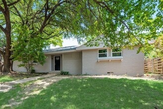 8349 Tucson Trail, Unit 6954S in Fort Worth, TX - Building Photo - Building Photo