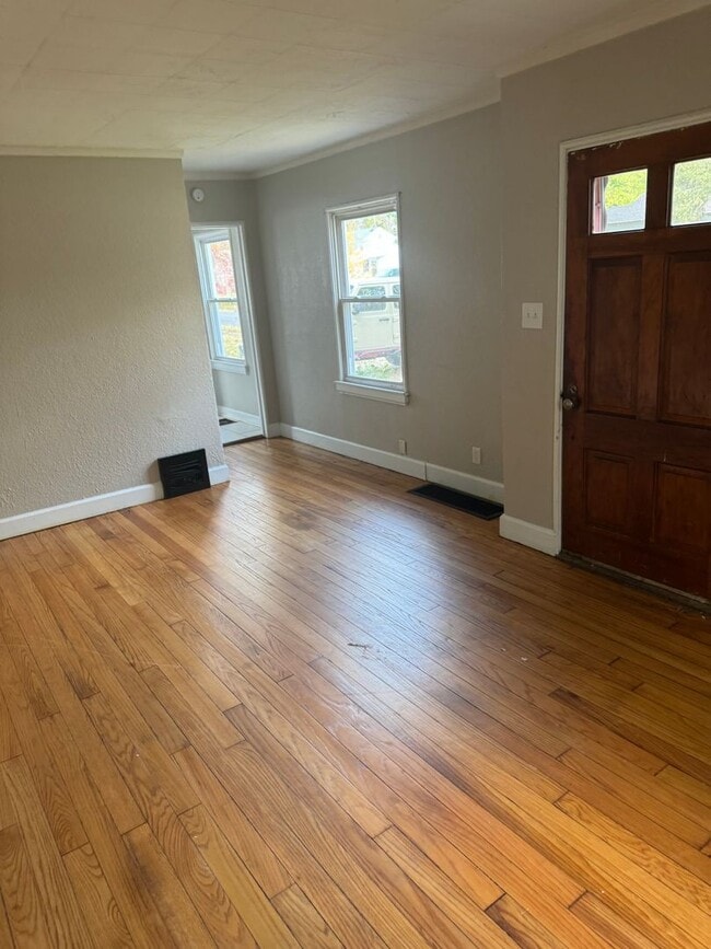 613 Morton Ave in Des Moines, IA - Building Photo - Building Photo