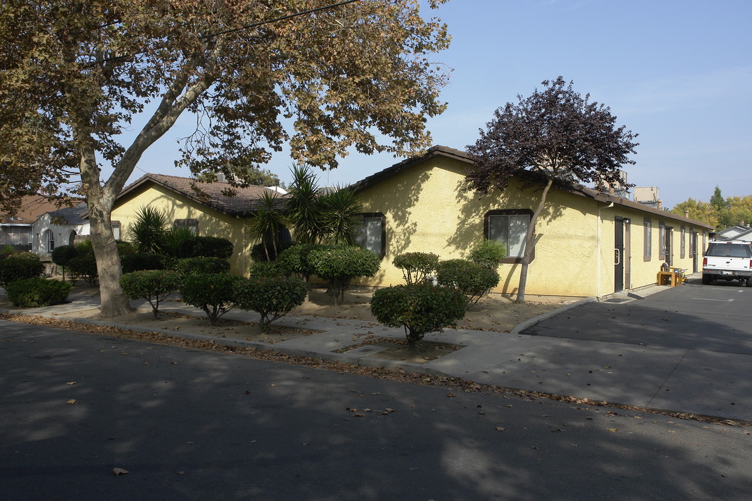 1701-1719 Elm Ave in Atwater, CA - Building Photo