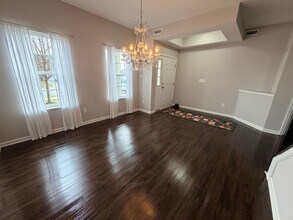 1618 Woodside Cir in Franklin, IN - Building Photo - Building Photo