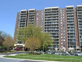 7401 Westlake Ter, Unit 407 in Bethesda, MD - Building Photo
