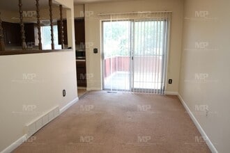 447 W Swallow Rd in Fort Collins, CO - Building Photo - Building Photo