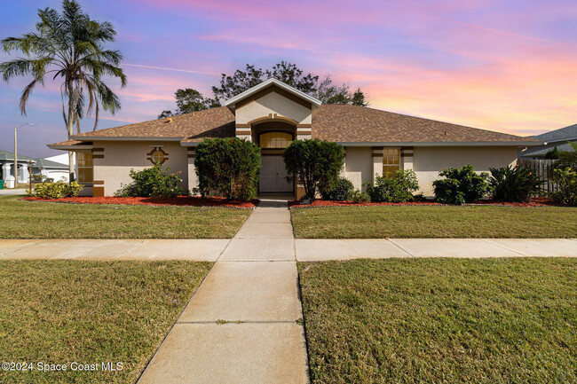 1887 Arbor Dr in Melbourne, FL - Foto de edificio - Building Photo