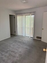 1014 Danwood Ln, Unit Pinetree in Fenton, MO - Foto de edificio - Building Photo
