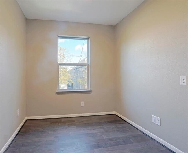 property at 1501 Hawthorne St