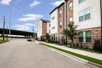 710 Clark St in Houston, TX - Building Photo - Building Photo