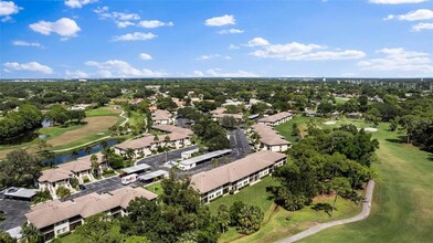 4521 Longwater Chase-Unit -11 in Sarasota, FL - Building Photo - Building Photo