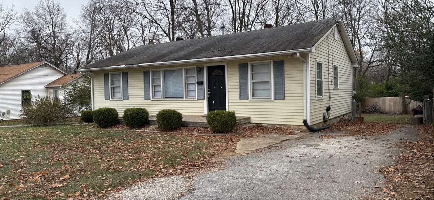 1411 Neal St in Bowling Green, KY - Building Photo