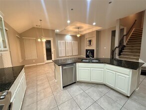 112 E Adelanta Place in Round Rock, TX - Building Photo - Building Photo