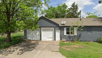 401 N C St in Duncan, OK - Building Photo