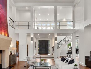 35 Robin Hood Rd NE in Atlanta, GA - Building Photo - Building Photo