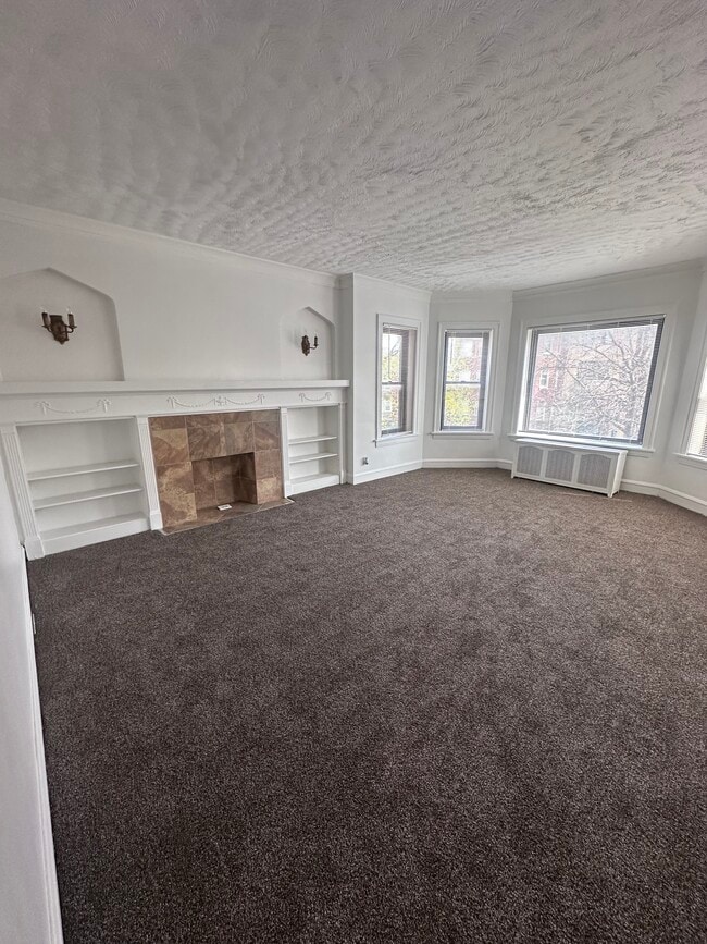 8014 S Vernon Ave, Unit 2N in Chicago, IL - Building Photo - Building Photo