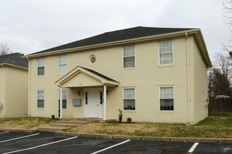 Magnolia Manor in Henderson, KY - Foto de edificio - Building Photo