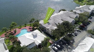 2811 N Oakland Forest Dr in Oakland Park, FL - Building Photo - Building Photo