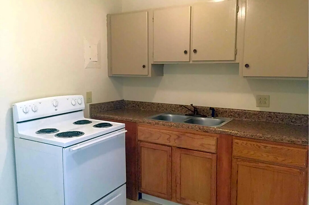 2920 New Walkertown Rd in Winston-Salem, NC - Building Photo