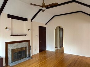 1070 N Warren St, Unit North in Gary, IN - Building Photo - Building Photo