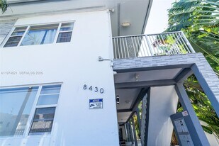 8430 Harding Ave in Miami Beach, FL - Building Photo