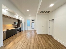 1545 32nd St in Oakland, CA - Building Photo