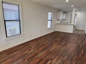 5140 Dimple Jackson St in Dallas, TX - Building Photo - Building Photo