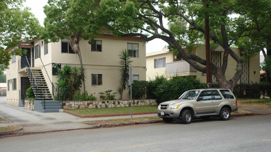 39-41 N Sierra Bonita Ave in Pasadena, CA - Building Photo - Building Photo